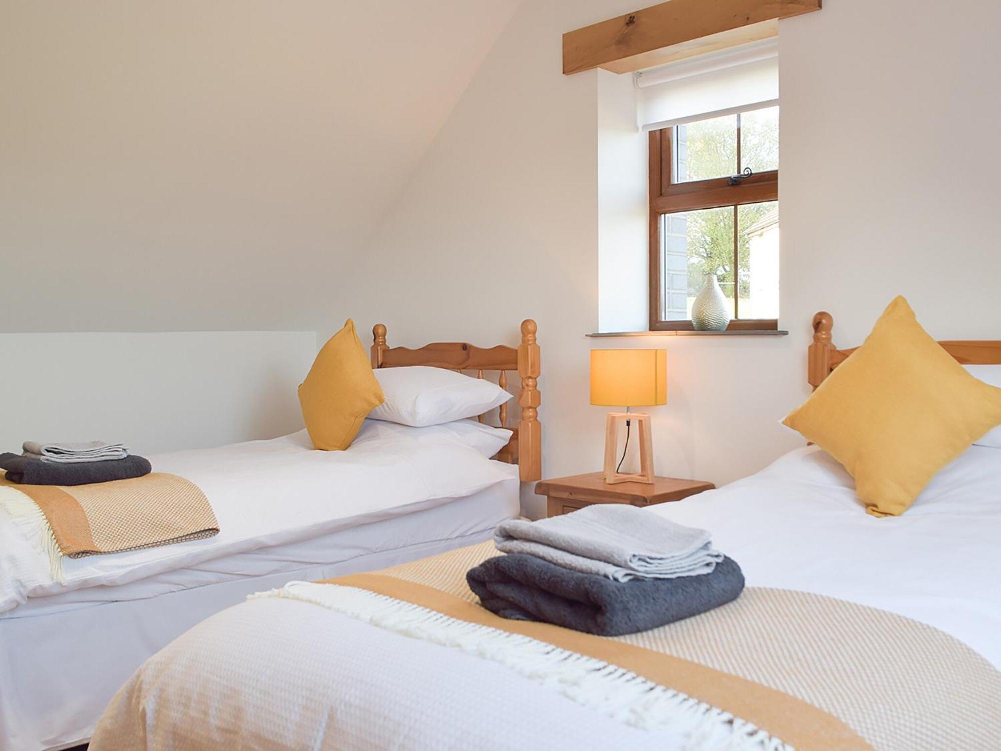 Y Beudy Bach Villa Pont-y-Berem Kültér fotó